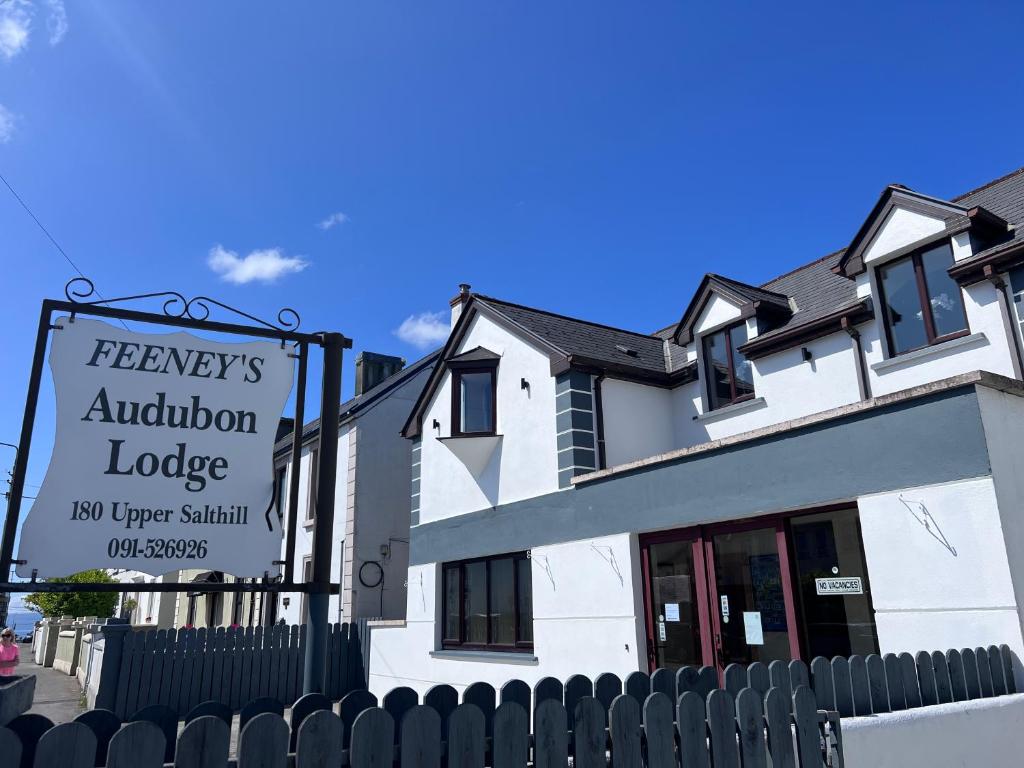Feeney's Audubon Lodge Review